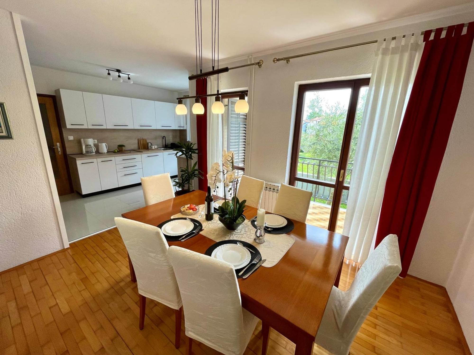 Apartment Adri Ровин Екстериор снимка