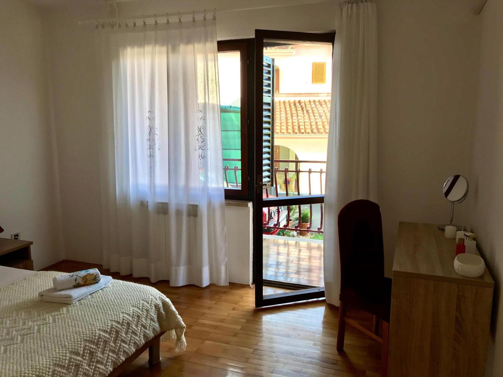 Apartment Adri Ровин Екстериор снимка
