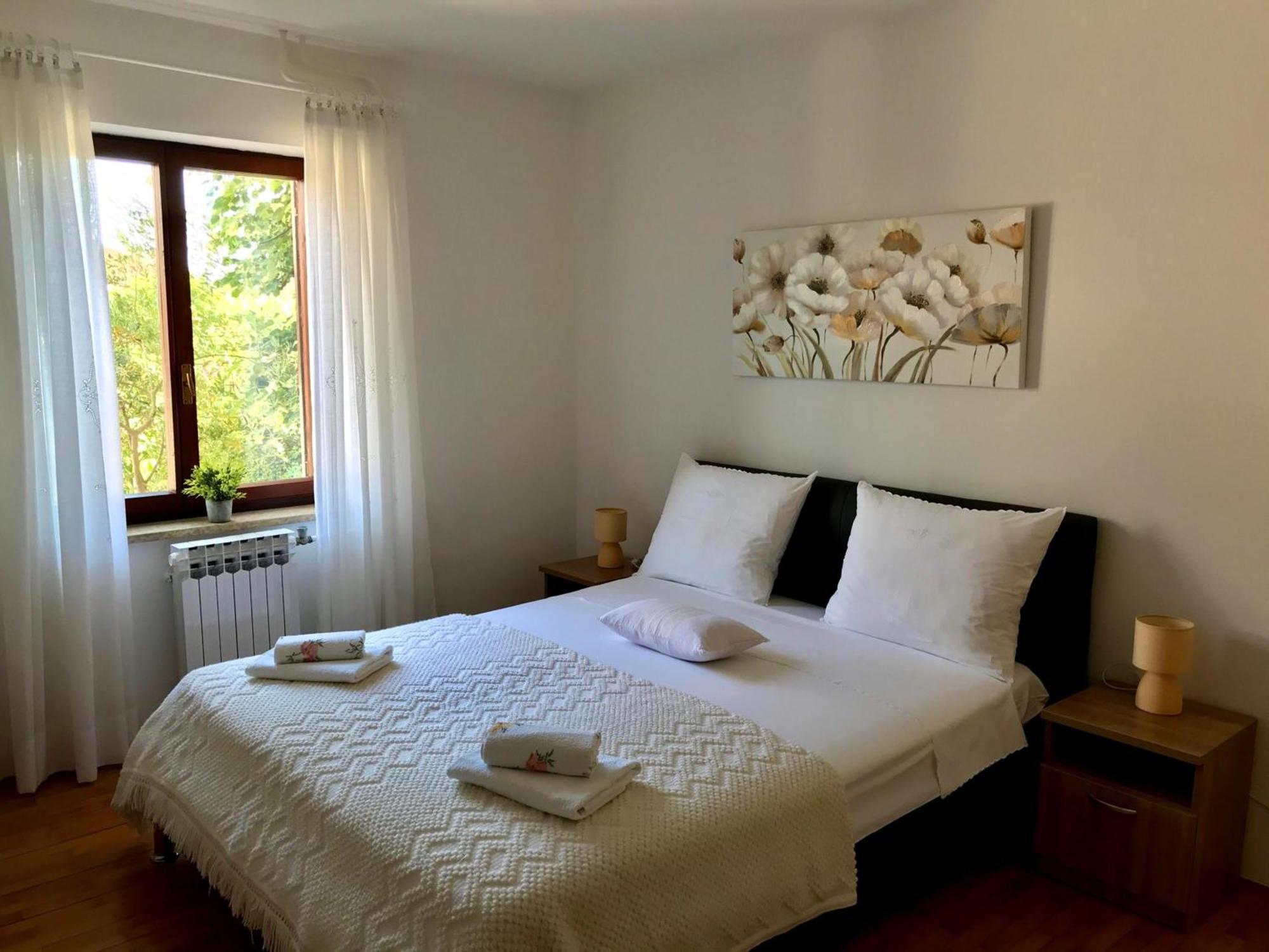 Apartment Adri Ровин Екстериор снимка